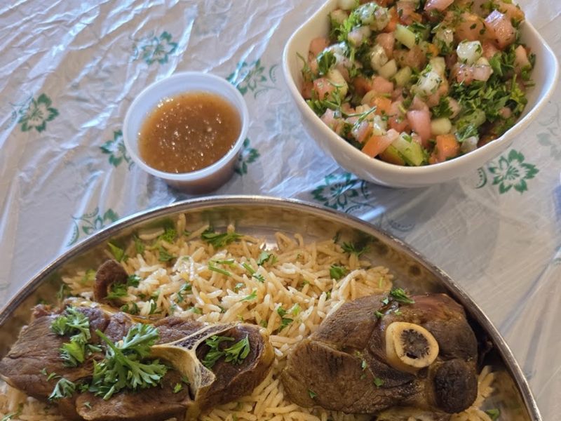 World's Magic Restaurant food